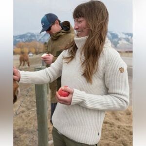 Fjallraven Ovik wool roll neck Women's Cream Turtleneck ribbed Sweater size XS